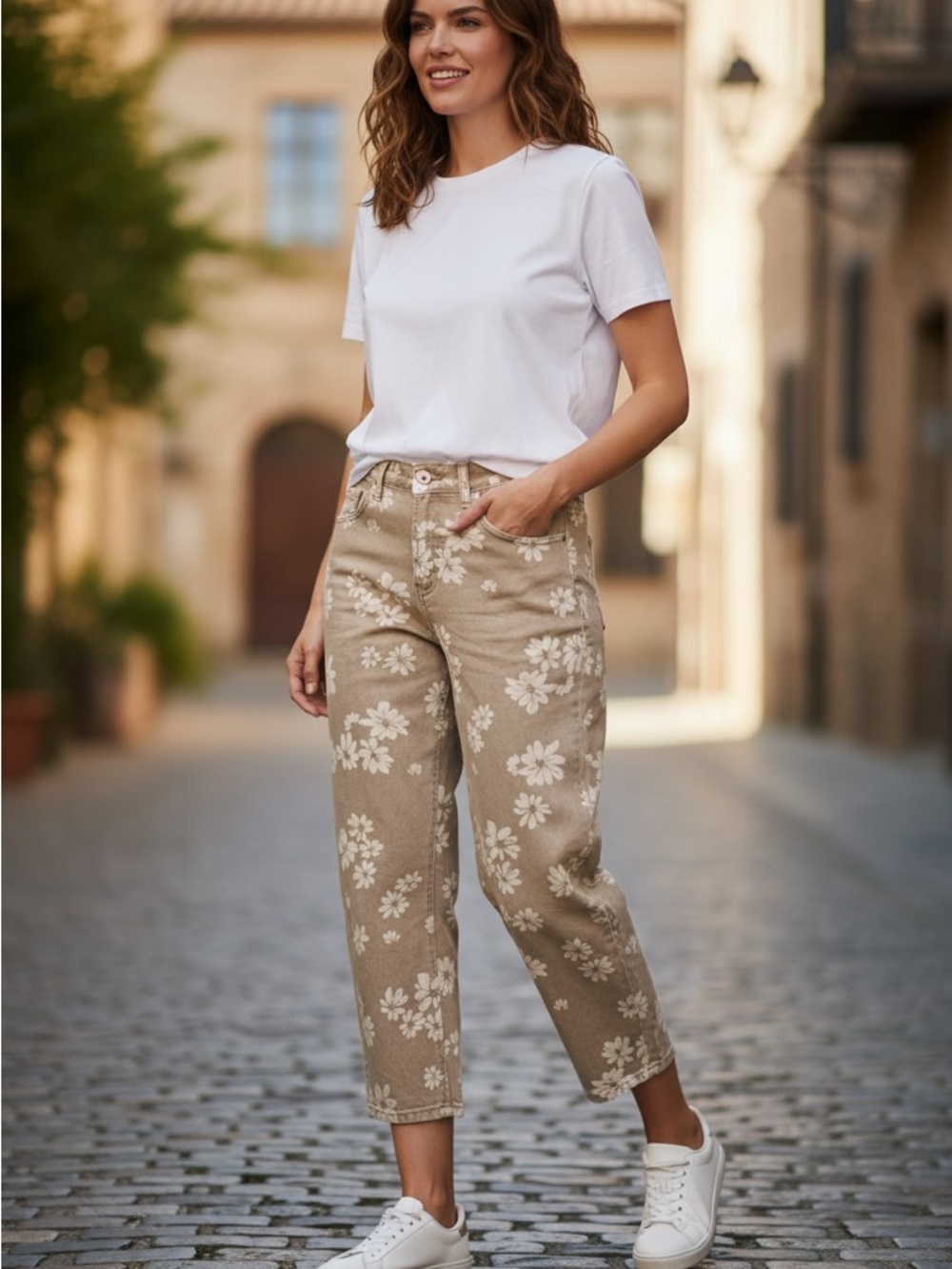 Floral Patterned Tan Pants Barrel Cut - L
